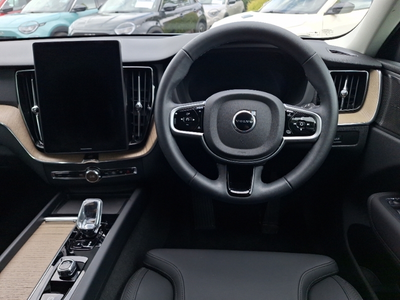 Volvo XC60 Ultra Black Edition Blue #8