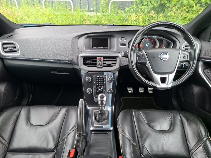 Volvo V40 D3 R Design Lux Blue #3
