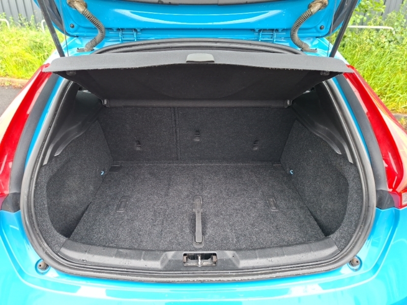 Volvo V40 1.6 D2 Se Euro 5 Ss 2013 Silver #18