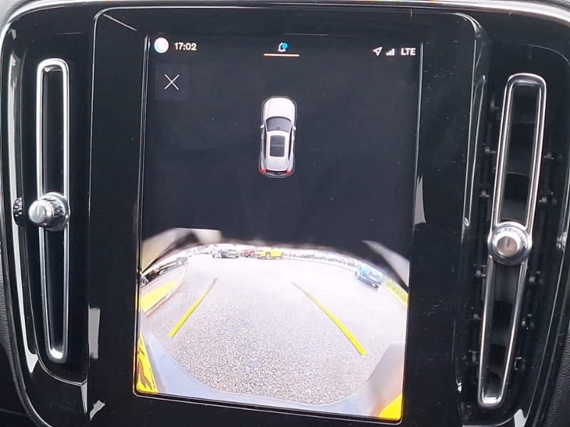 Volvo XC40 2.0 B4p Plus Dark #9