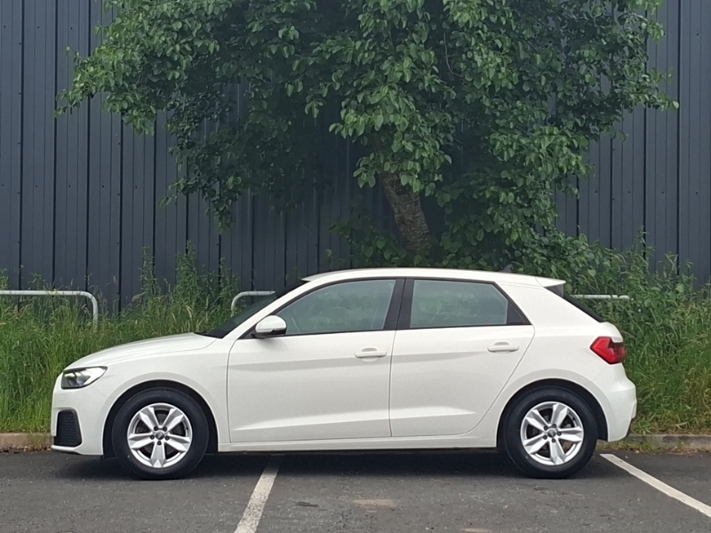 Audi A1 Sport 30 Tfsi 116 Ps 6-Speed Yellow #4