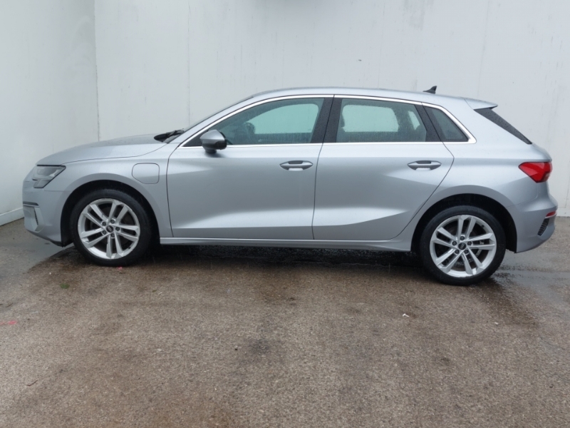 Audi A3 Sportback Sport 35Tfsi 150Ps Blue #4