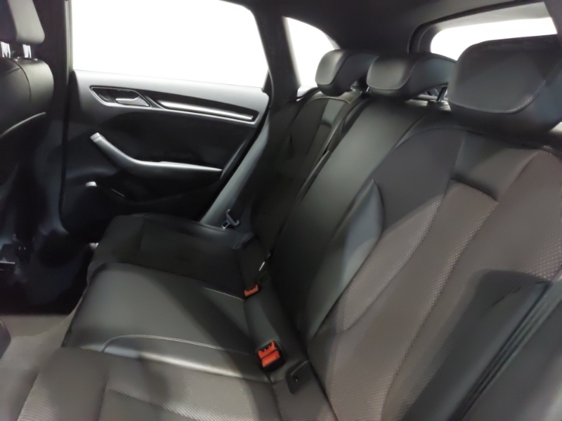 Audi A3 1.4 Tfsi S Line Black #6