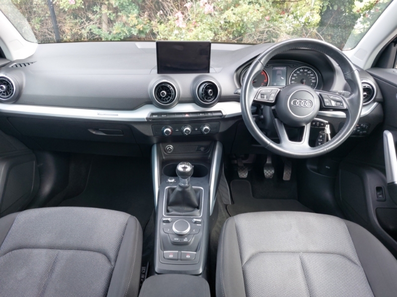 Audi Q2 30 Tdi Sport Black #3