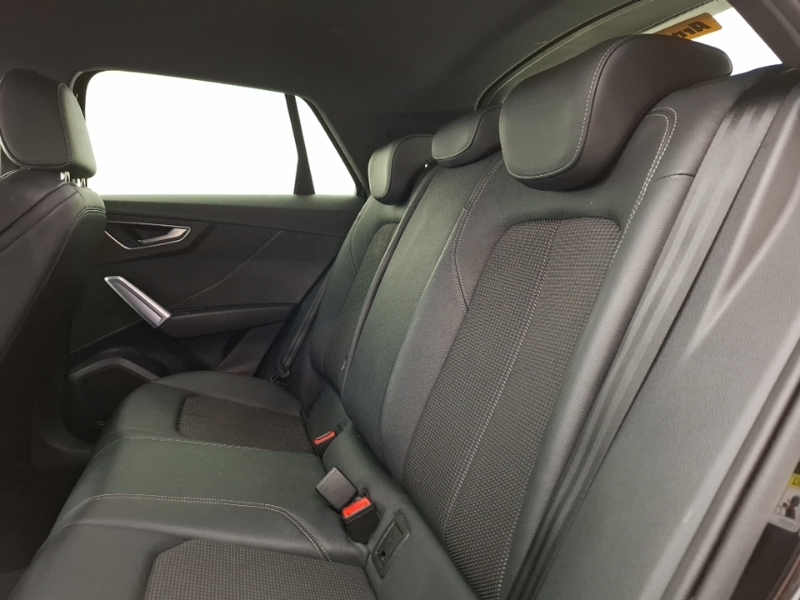 Audi Q2 35 Tfsi S Line S Tronic GL73WHP Black #6