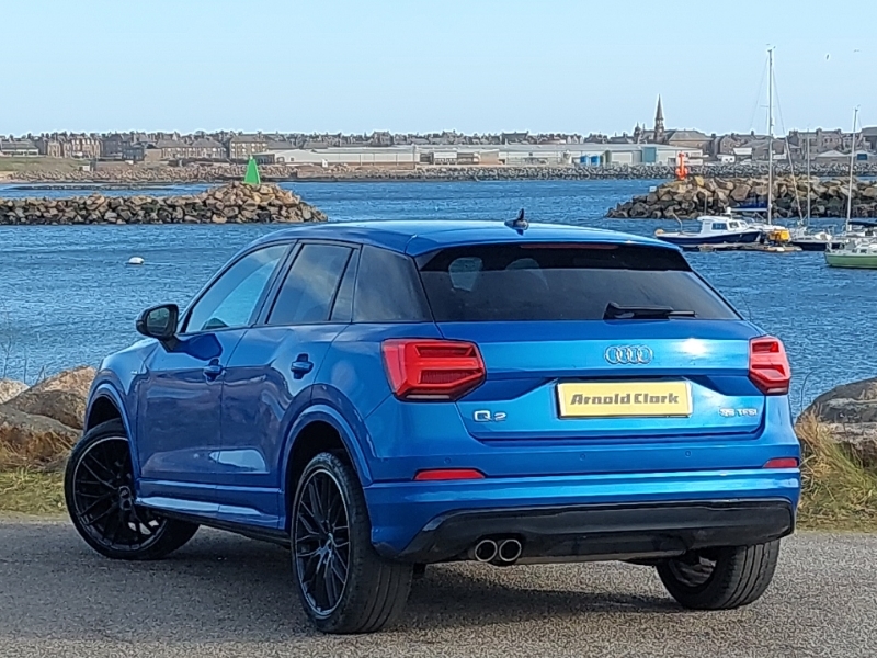 Audi Q2 35 Tfsi Black Edition Blue #2