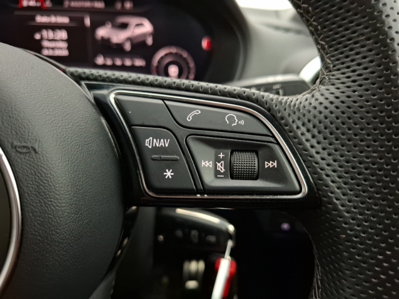 Audi Q2 35 Tfsi S Line S Tronic Grey #13
