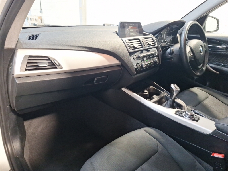 BMW 1 Series Sport Black #5