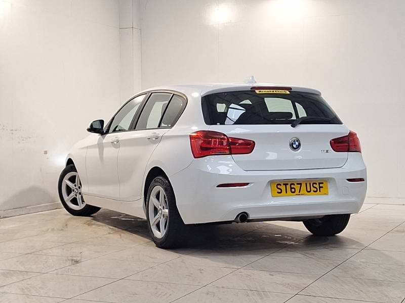 BMW 1 Series Sport Black #2