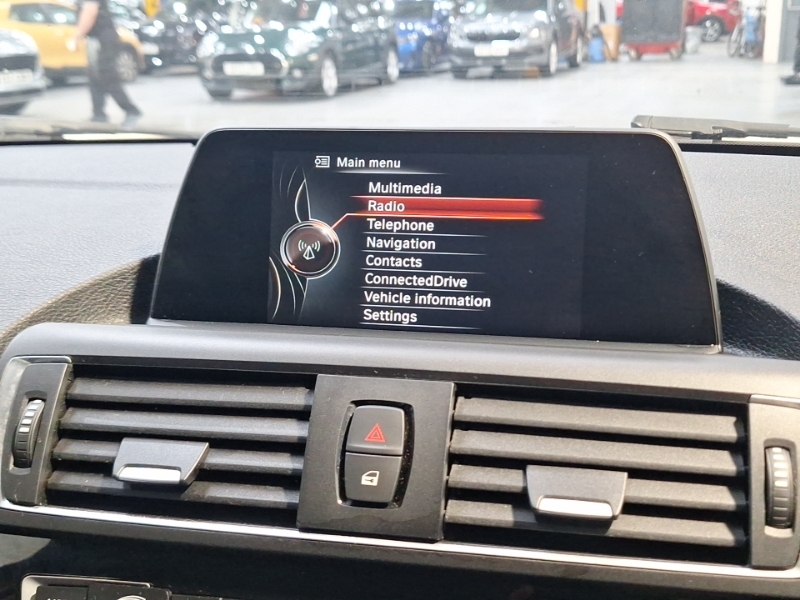 BMW 1 Series Sport Black #17