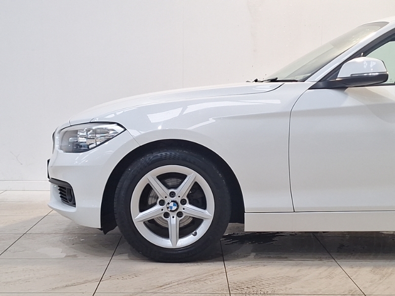 BMW 1 Series Sport Black #19