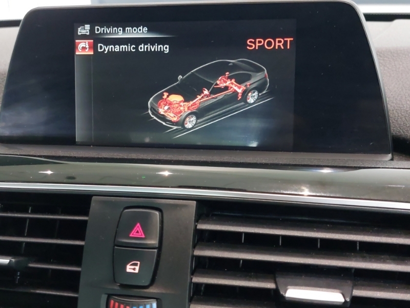 BMW 3 Series Estate 2.0 Black #17