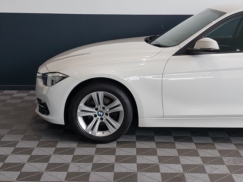BMW 3 Series Estate 2.0 Black #19