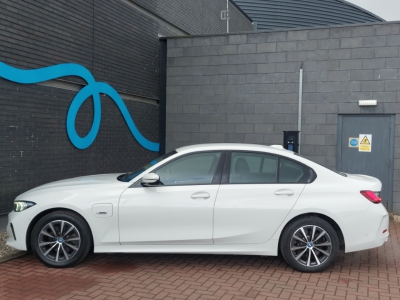 BMW 3 Series 330E Sport Step White #4