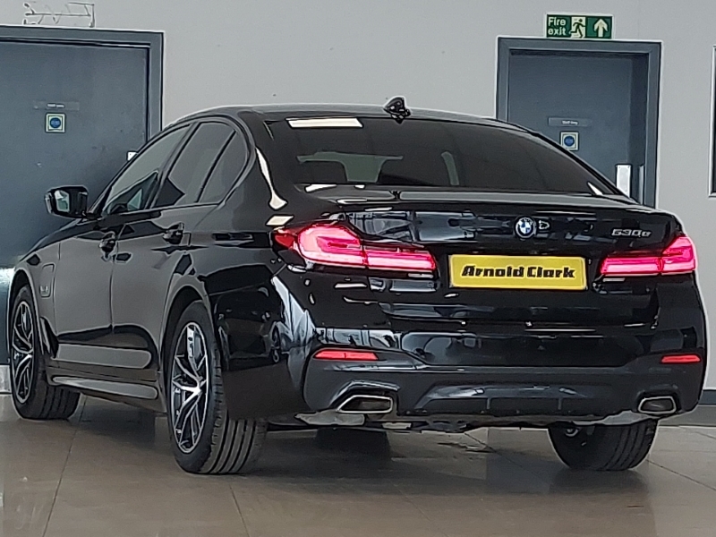 BMW 5 Series 530E M Sport Black #2