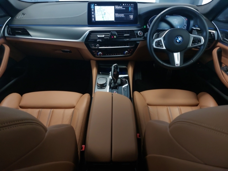 BMW 5 Series 530E M Sport Black #4