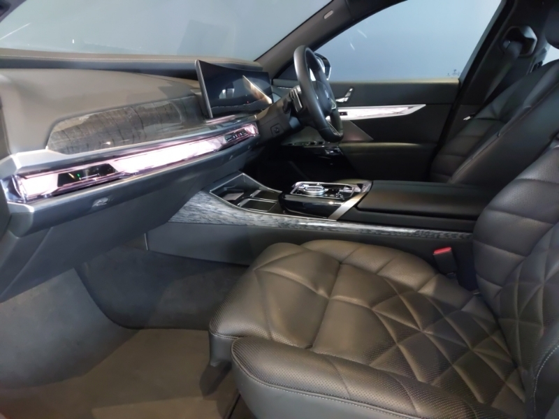 BMW i7 400Kw Xdrive60 M Sport 105.7Kwh Black #3