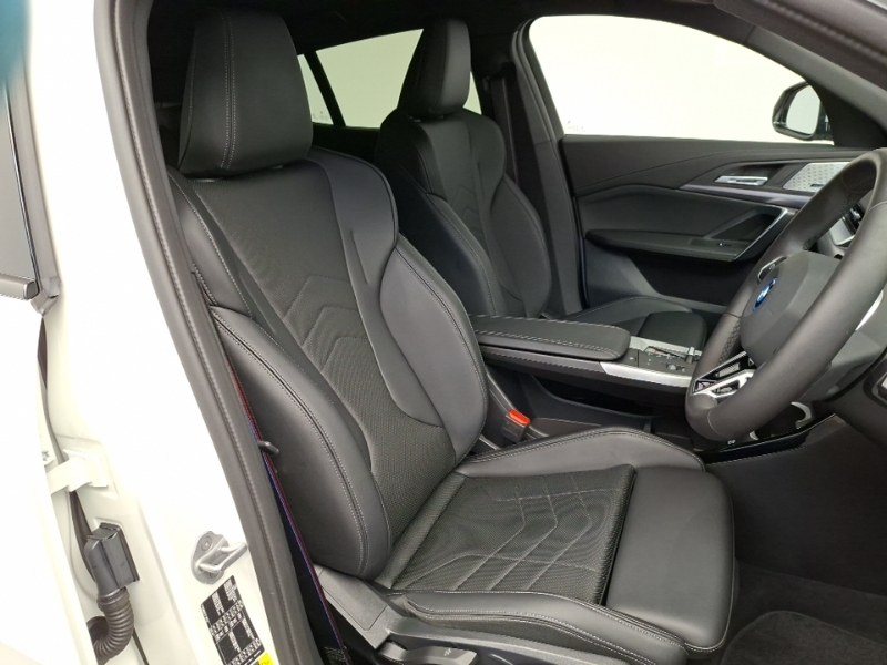 BMW iX2 150Kw Edrive20 M Sport 65Kwh Black #11