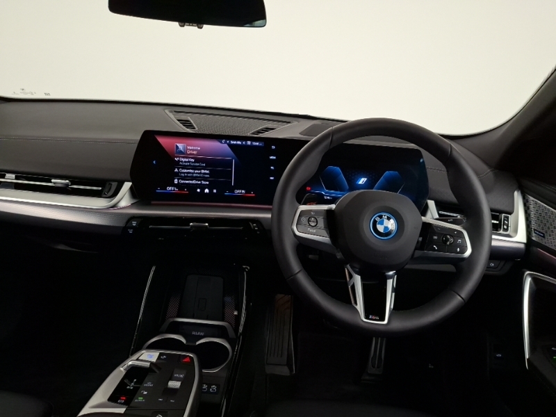 BMW iX2 150Kw Edrive20 M Sport 65Kwh White #5