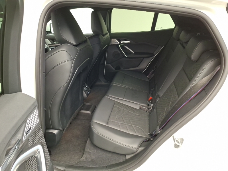 BMW iX2 150Kw Edrive20 M Sport 65Kwh Black #12