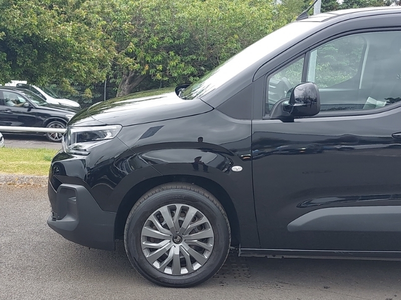 Citroen Berlingo 1.2L Feel M Black #18