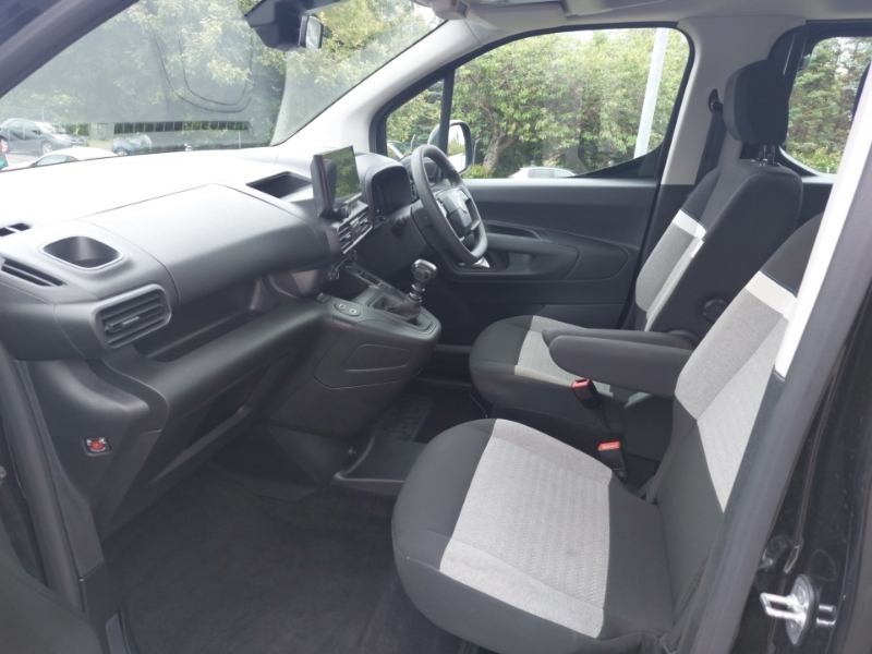 Citroen Berlingo 1.2 Puretech 110Ps Plus 5 Seat Black #5