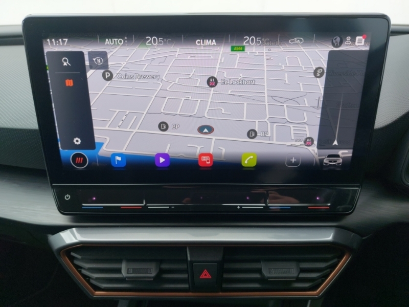 Cupra Leon 1.4 Ehybrid 12.8Kwh Vz2 Estate Plug-in YH74XHO White #10