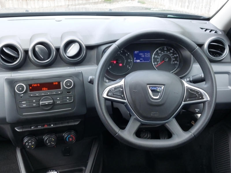 Dacia Duster 1.0 Tce 100 Bi-fuel Comfort 6 Speed Black #8