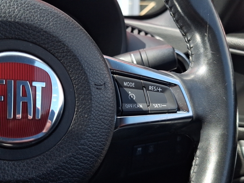 Fiat 124 Spider Lusso Plus 1.4 Convertible Red #13