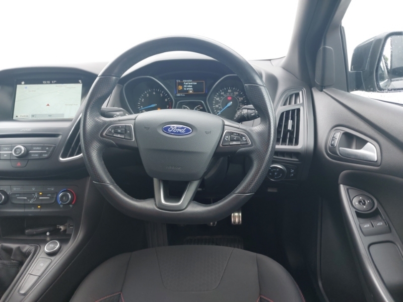 Ford Focus 1.0T Ecoboost Titanium Euro 6 Ss Black #8