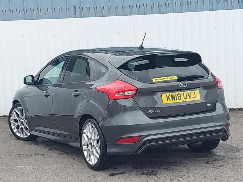 Ford Focus 1.0T Ecoboost Titanium Euro 6 Ss Black #2