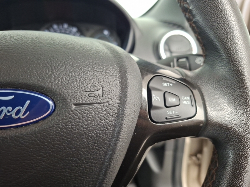Ford KA+ 1.2 Ti-vct Zetec Black #12