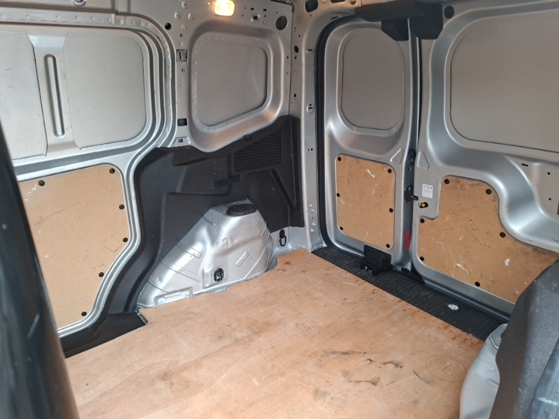 Ford Transit Courier 1.0 Ecoboost Limited Van 6 Speed Silver #6