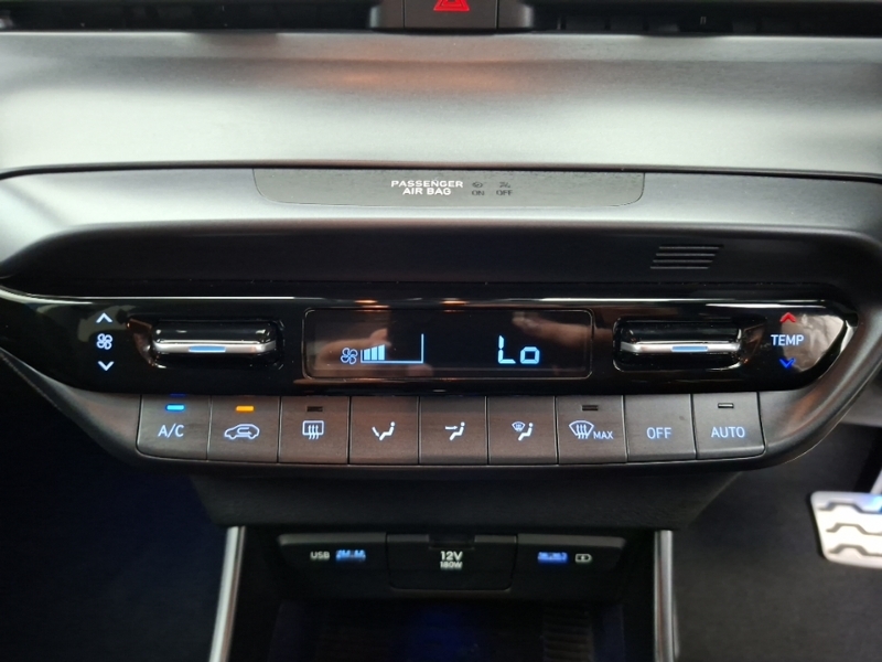Hyundai Bayon 1L Se Connect Green #16