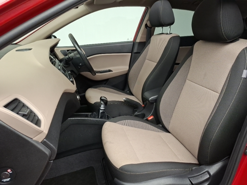 Hyundai I20 1.4 Premium Se Red #5