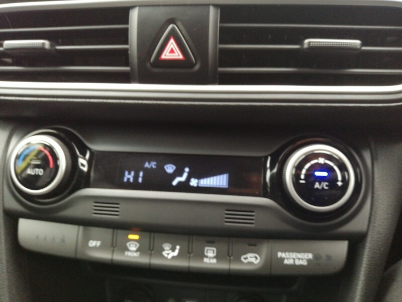 Hyundai Kona Premium Blue #15