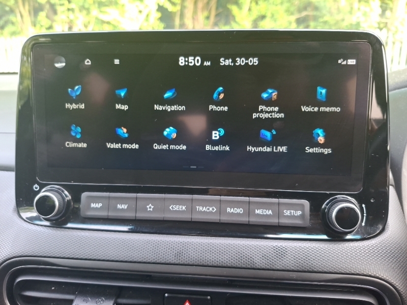 Hyundai Kona Premium White #16