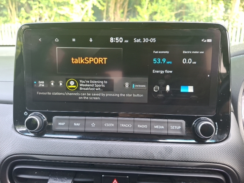 Hyundai Kona Premium White #11