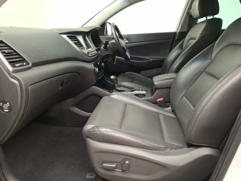 Hyundai Tucson 1.7 Crdi Blue Drive Sport Edition 2Wd Dct White #5