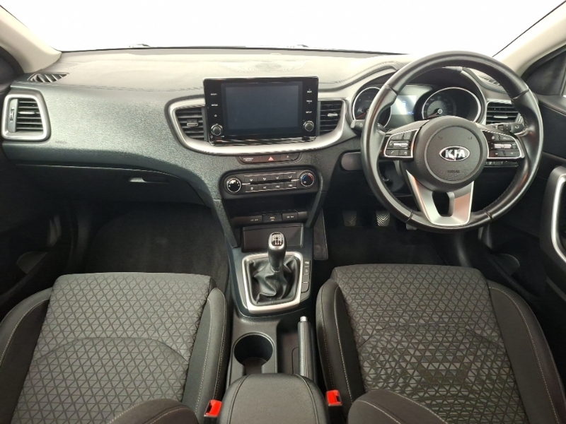 Kia Ceed 1.6 Crdi 48V Isg 2 White #3