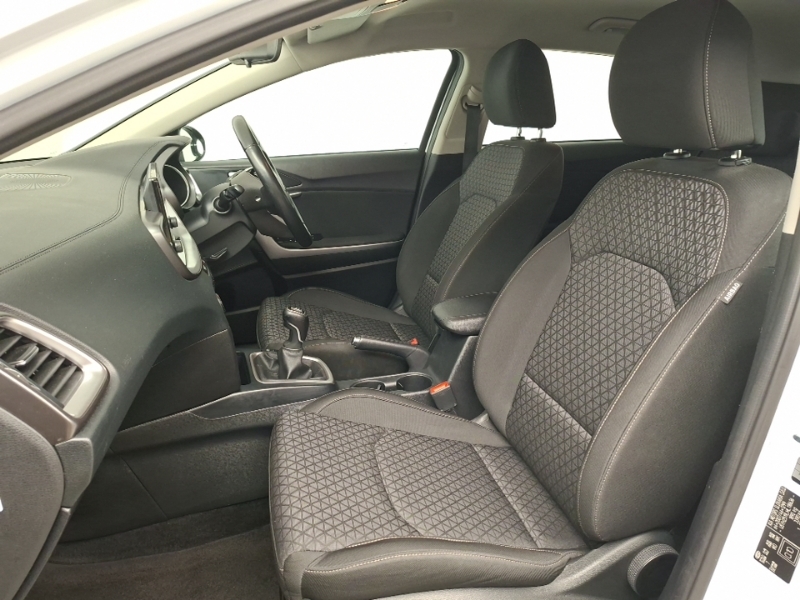 Kia Ceed 1.6 Crdi 48V Isg 2 White #5