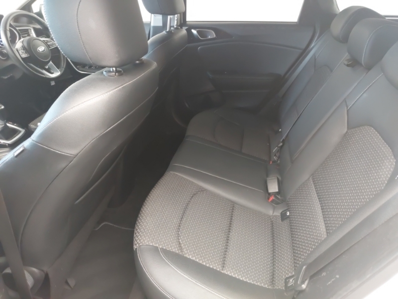 Kia Ceed 1.6 Crdi Isg 3 White #6