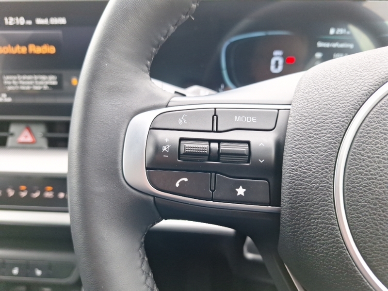 Kia Sportage Pure White #12