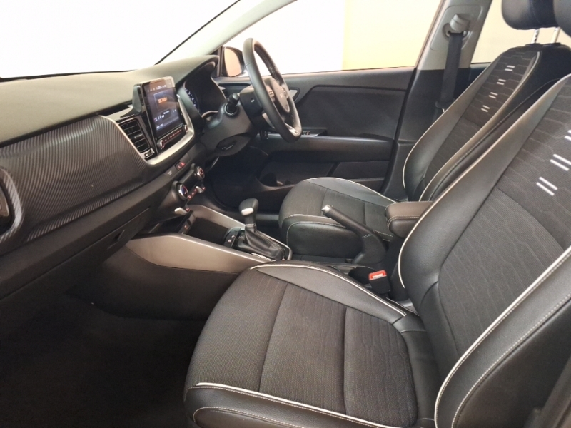 Kia Stonic 1.0T Gdi 48V Gt-line Dct Black #5