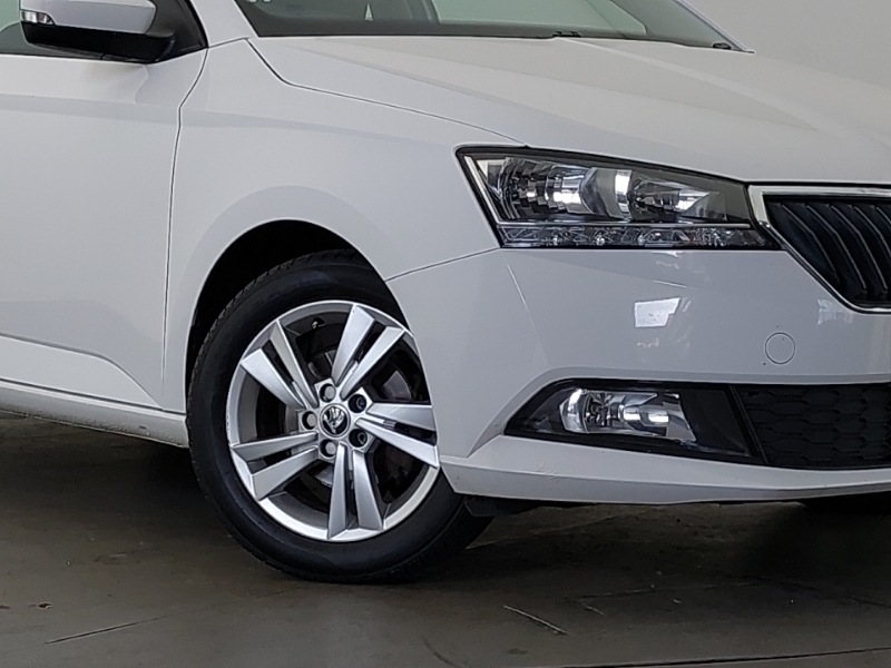 Skoda Fabia 1.0 Tsi Colour Edition 95Ps 5-Dr Hatchback White #20