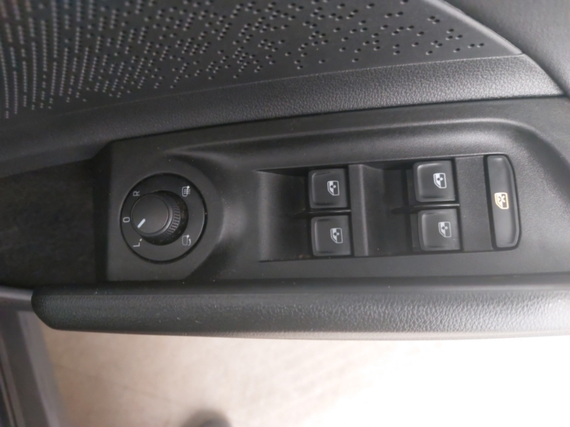 Skoda ENYAQ Suv Silver #17