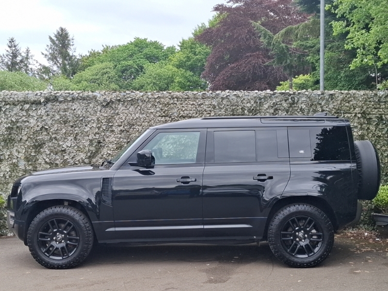 Land Rover Defender 110 3.0 D250 X-dynamic S 110 Black #3