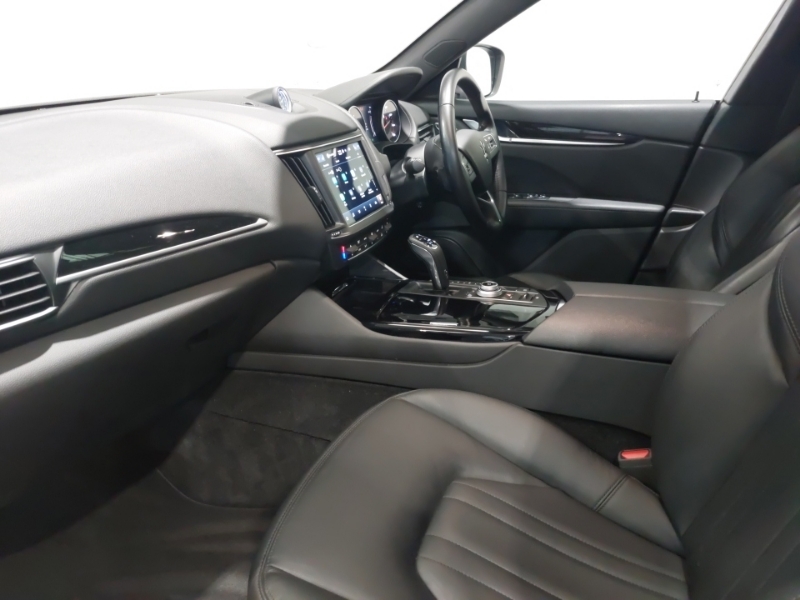 Maserati Levante Hybrid Gt Black #5