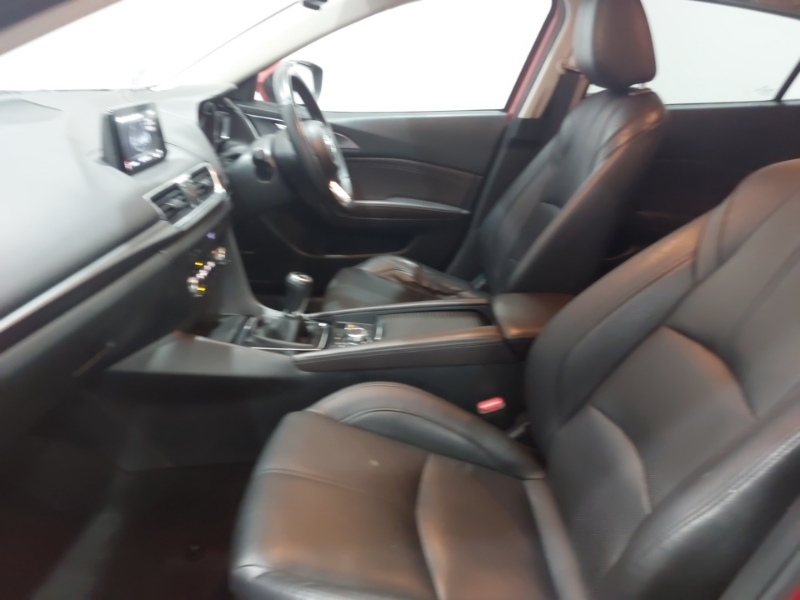 Mazda 3 2.0 Sport Nav Red #5
