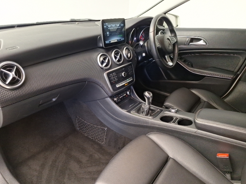 Mercedes-Benz A Class A180d Sport White #5